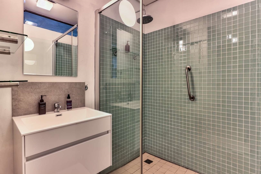 1 Bedroom Property for Sale in De Waterkant Western Cape